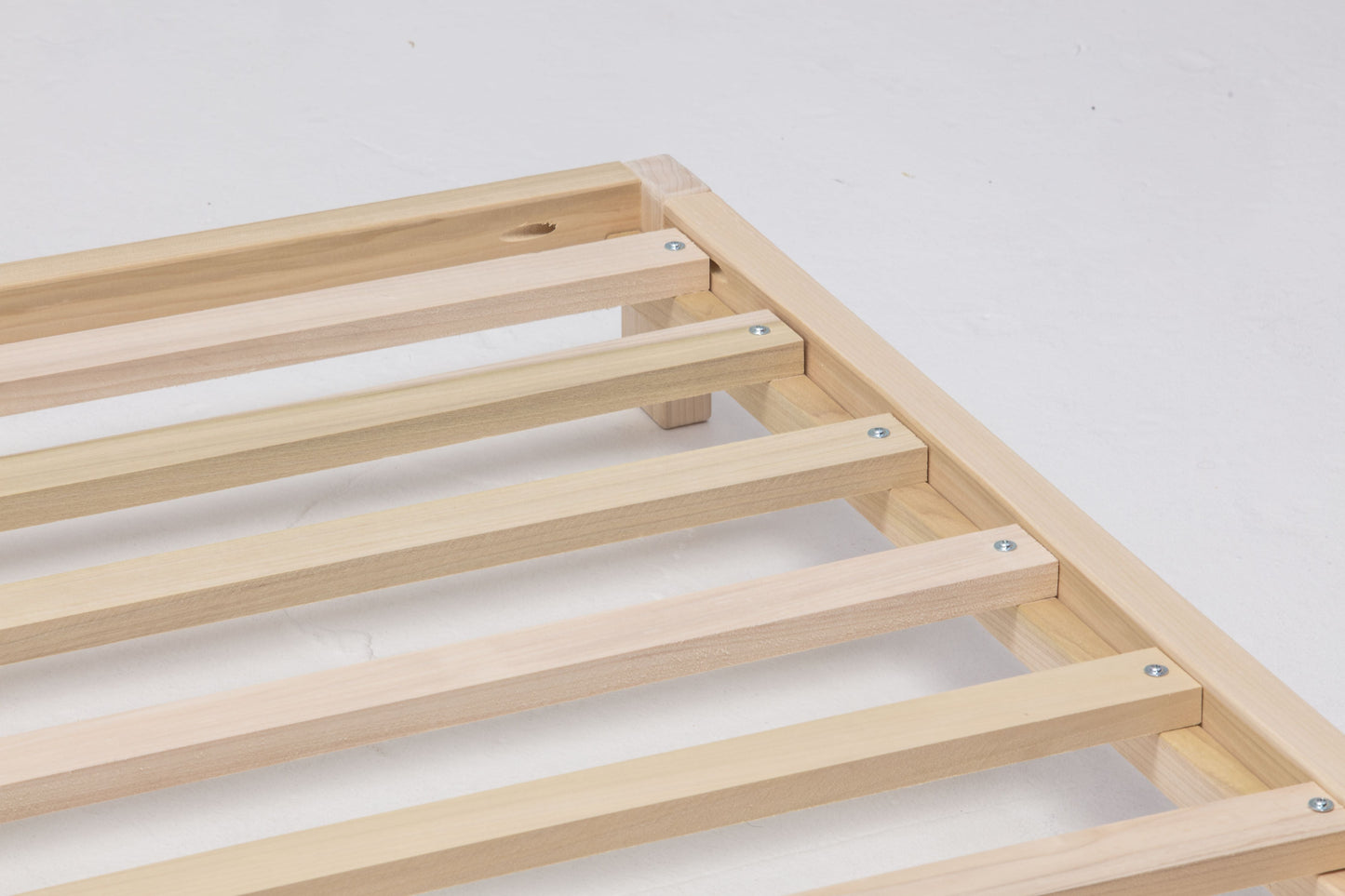 detail shot platform bed