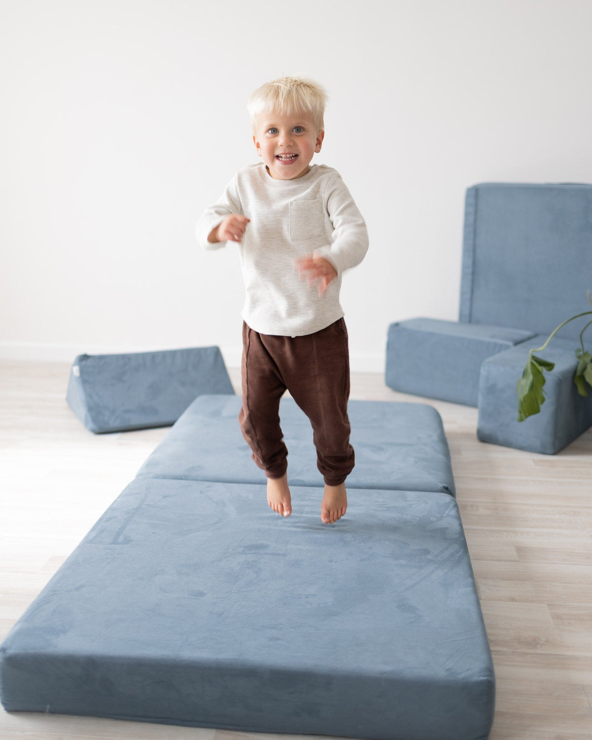 The Figgy play couch
