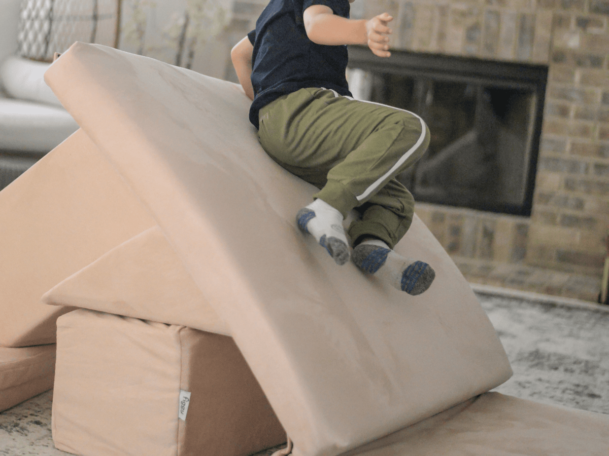 The Figgy play couch
