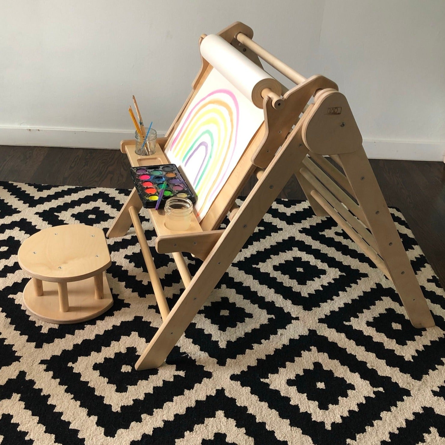 Rainbow pikler triangle with easel